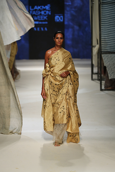 Lakme Fashion Week: Designer Anavila showcases Dabu collection