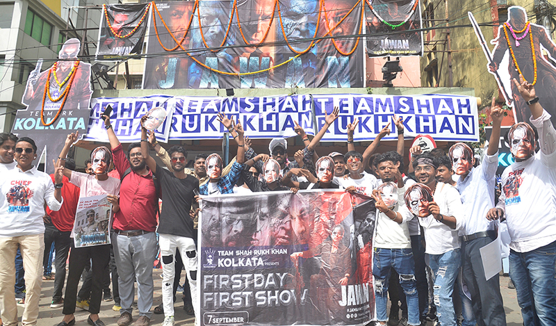 'Jawan' release: Shah Rukh Khan fans rush to theatres in large numbers on opening day