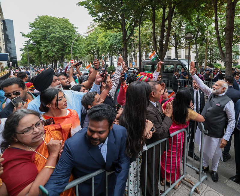 PM Modi receives ceremonial welcome on his arrival at Paris airport