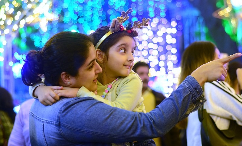 Glimpses of Christmas celebrations in Kolkata