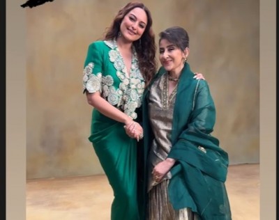 As Sonakshi Sinha gears up for her wedding today, Manisha Koirala sends her 'good wishes'