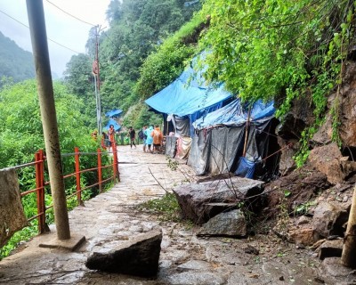 Three pilgrims die in a landslide on way to Kedarnath Temple, 8 injured taken to hospital