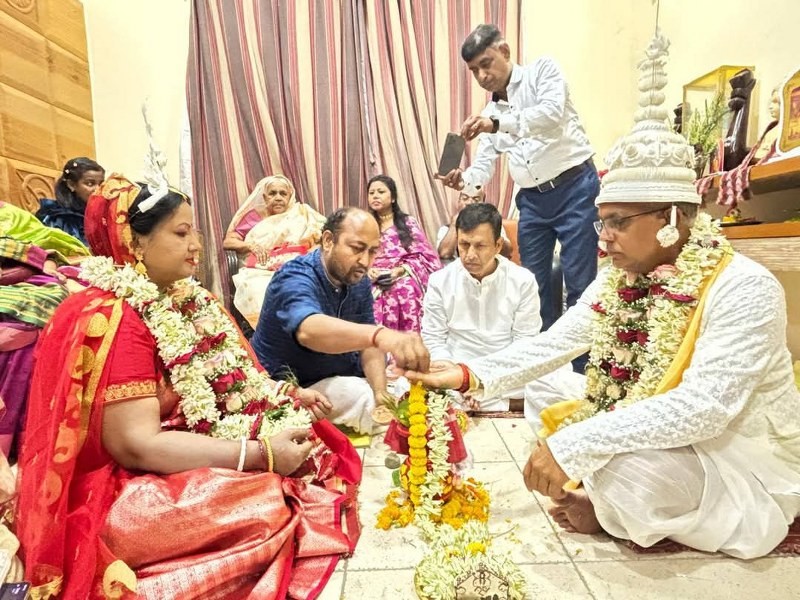 In images : BJP leader Dilip Ghosh marries Rinku Majumdar