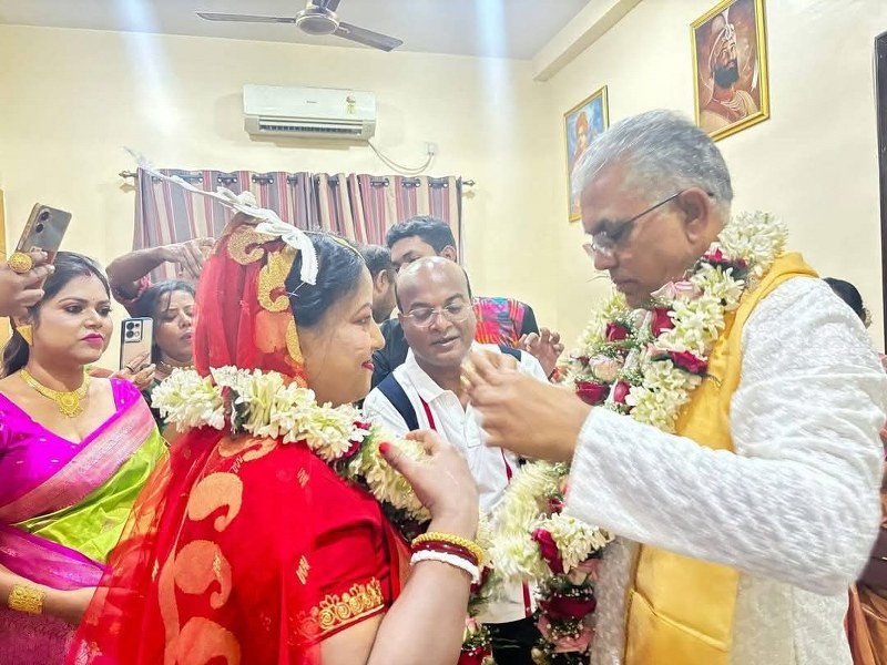 In images : BJP leader Dilip Ghosh marries Rinku Majumdar