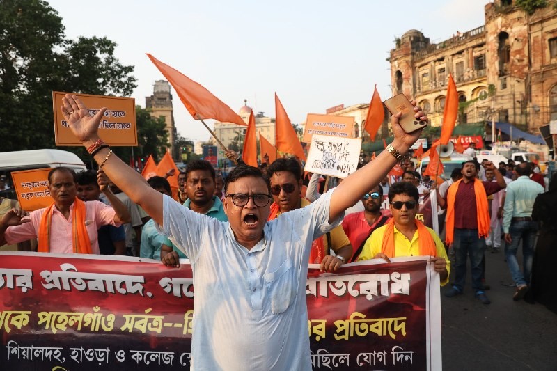 In Images: Vishva Hindu Parishad organises protest rally against Pahalgam terror attack in Kolkata