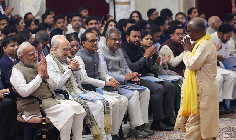 In Images: President Murmu presents 2025 Padma Awards at Rashtrapati Bhavan