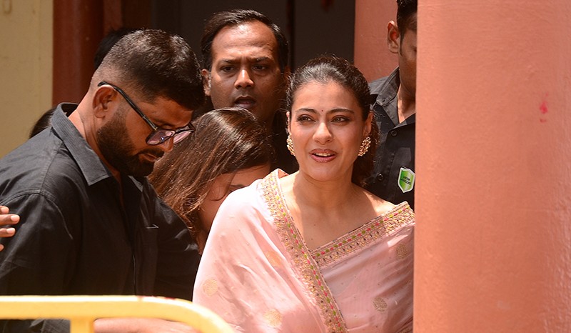 In Images: Kajol visits Kolkata's Dakshineswar Temple promoting her upcoming film Maa