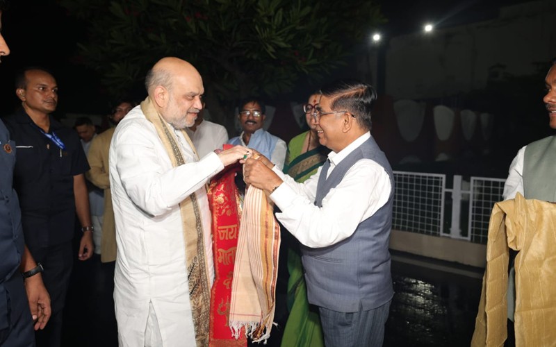 In Images: Amit Shah welcomed by West Bengal BJP leaders as he arrives in Kolkata
