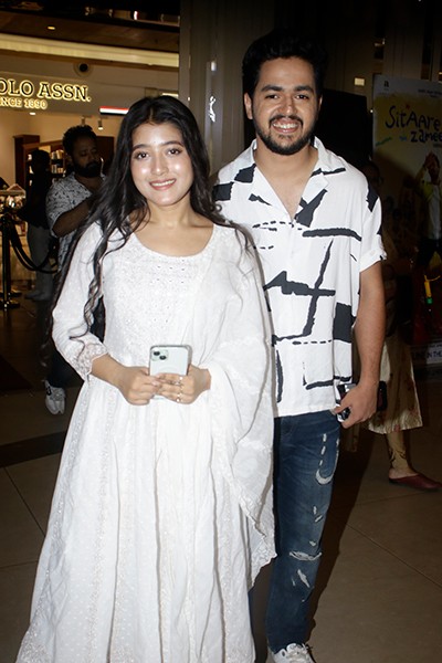 In Images: Premiere of Bengali film Onko Ki Kothin