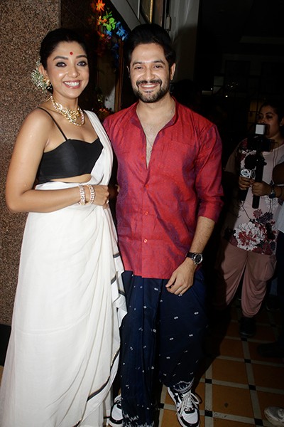 In Images: Premiere of Vikram Chatterjee, Devlina Kumar starrer Bengali film Raas