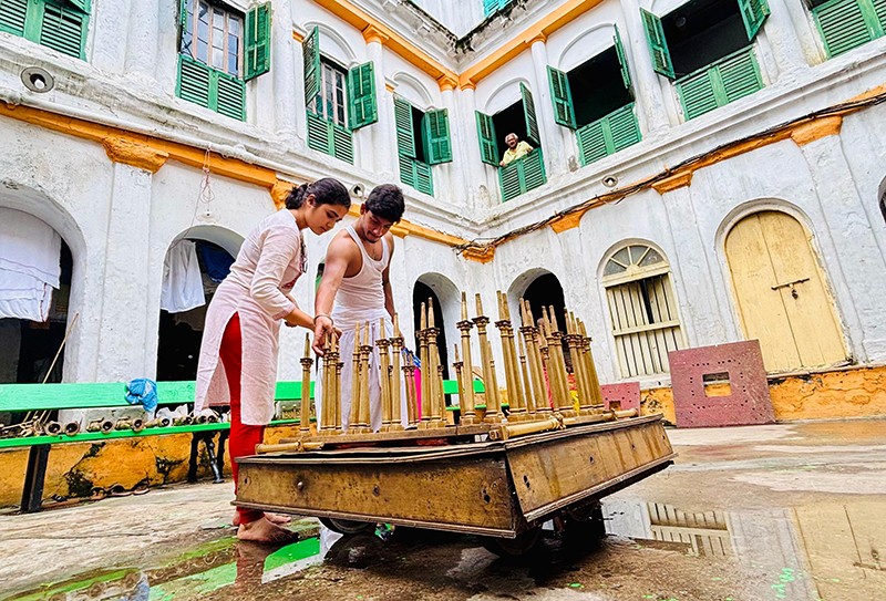 Rathayatra 2025: Glimpses of the preparation in north Kolkata's Tarak Pramanik Bari