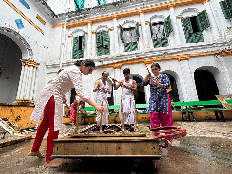 Rathayatra 2025: Glimpses of the preparation in north Kolkata's Tarak Pramanik Bari