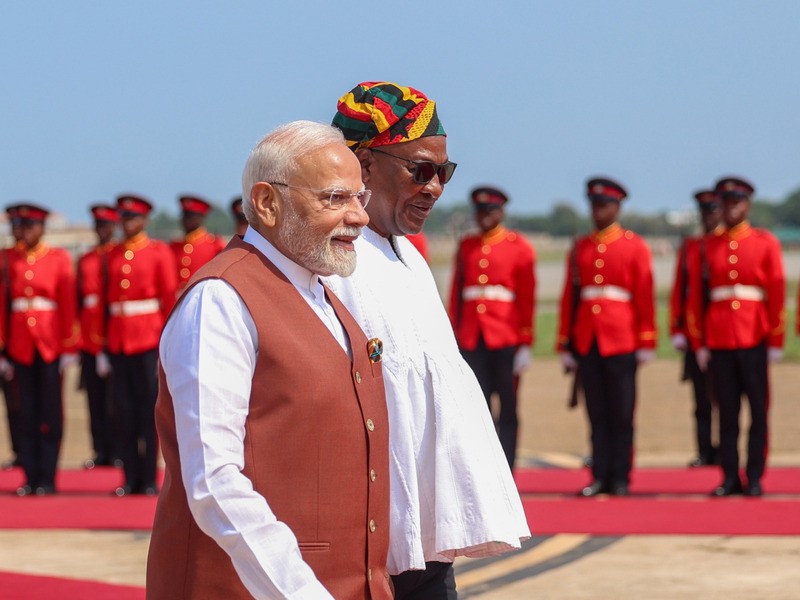 In Images: Ghana Prez John Dramani Mahama welcomes PM Modi