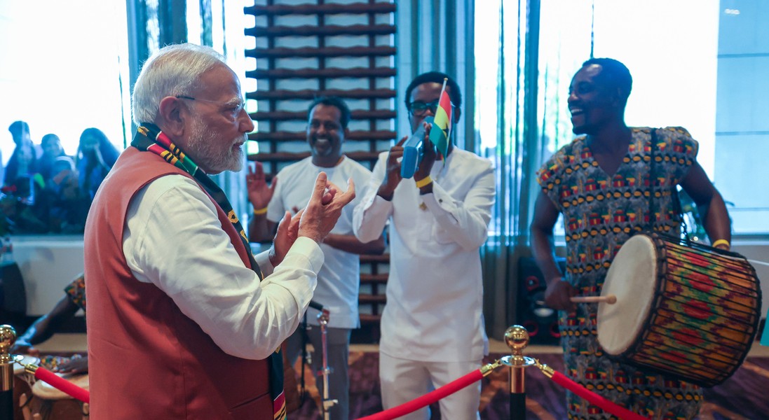 In Images: PM Modi welcomed by Indian diaspora in Ghana