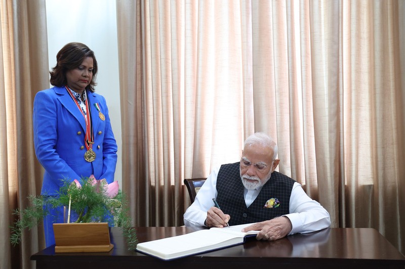 In Images: PM Modi holds bilateral meeting with Trinidad & Tobago Prez