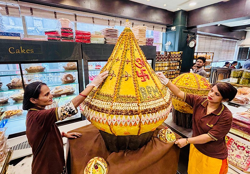 In Images: Balaram Mullick & Radharaman Mullick prepares gigantic Laddu ahead of Ganesh Chaturthi Festival