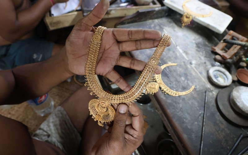 In Images: Goldsmiths craft ornaments ahead of Dhanteras in Kolkata