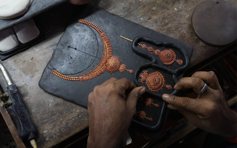 In Images: Goldsmiths craft ornaments ahead of Dhanteras in Kolkata
