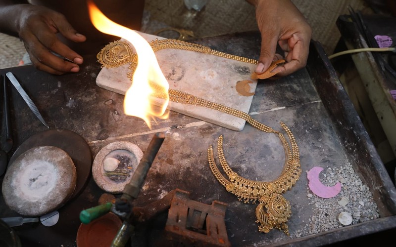 In Images: Goldsmiths craft ornaments ahead of Dhanteras in Kolkata