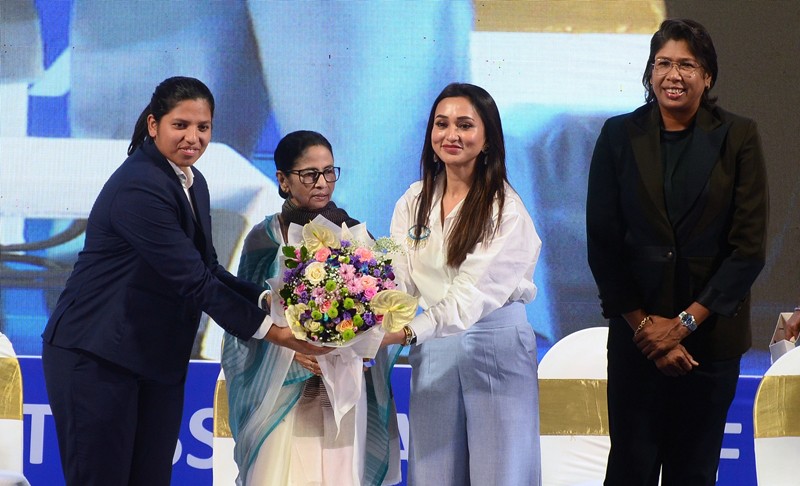 In Images: From cheers to honours — Kolkata hails World Cup hero Richa Ghosh at Eden Gardens