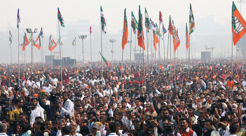 PM Modi attends Nitish Kumar's swearing-in ceremony in Patna