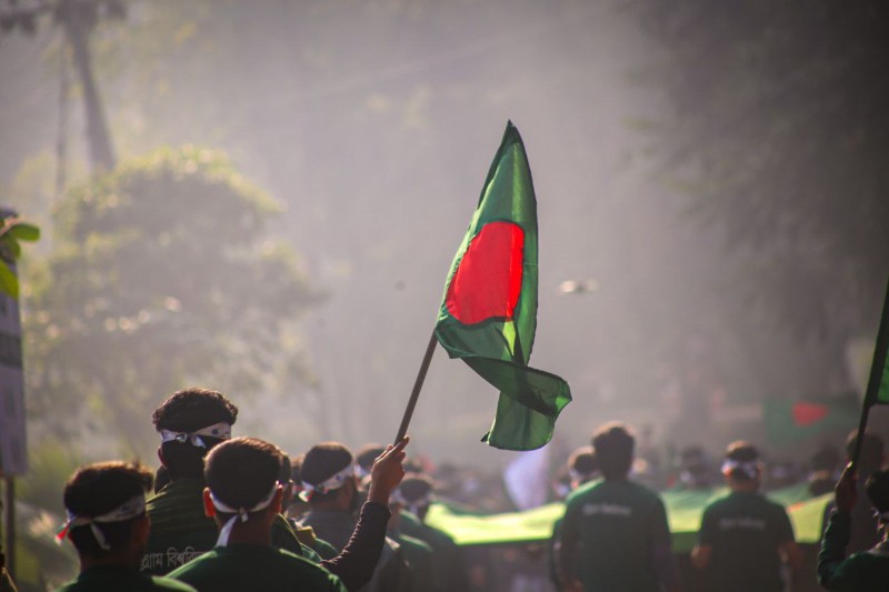 A Shashi Tharoor-led panel flags Bangladesh crisis as India’s toughest strategic challenge since the 1971 Liberation War.