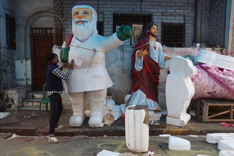 In Images: Artisan crafts Santa statue ahead of Christmas in Kolkata
