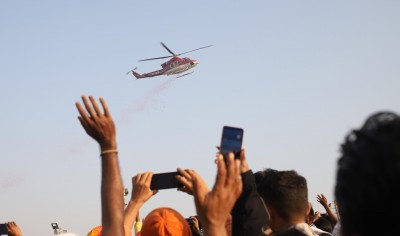 Maha Kumbh in Prayagraj: Thousands of pilgrims take dip at holy Triveni Sangam on 'Magh Purnima'