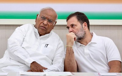 'You give oxygen to Pak': BJP slams Mallikarjun Kharge, Rahul Gandhi over remarks on Operation Sindoor