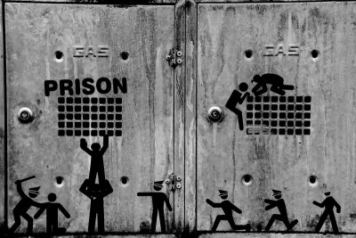 Pakistan: Over 200 prisoners escape Karachi jail amid earthquake panic