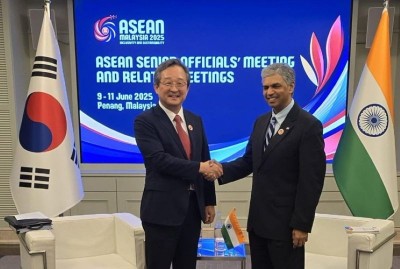 Indian official meets Malaysian, South Korean representative on sideline of EAS