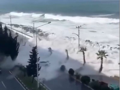 Tsunami waves hit coasts of Japan, US after 8.8 magnitude earthquake in Russia