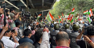 'Attacked, shankha bangles broken': RG Kar victim's mother brings assault charge against cops during Nabanna march