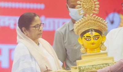 Calcutta HC asks Bengal govt to stop Durga Puja grants to clubs which failed to submit utilisation certificate