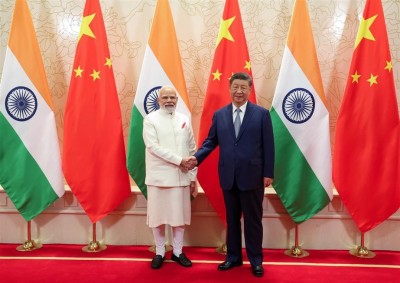 India, China should become good neighbourly friends and partners to help each other succeed, tells Xi Jinping while meeting Modi