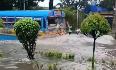 Kolkata battered by heavy rain: 7 die of electrocution, normal lives disrupted; schools and colleges shut