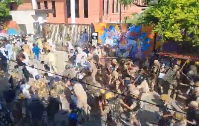 UP cleric Tauqeer Raza, whose 'I love Mohammad' campaign triggered tension, detained