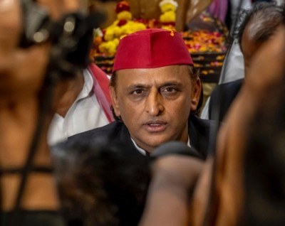 Akhilesh Yadav stirs row with Christmas-light remark as BJP, VHP accuse him of mocking Indian traditions