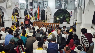 After poll debacle, Prashant Kishor holds ‘maun vrat’ at Gandhi Ashram, vows to fight on