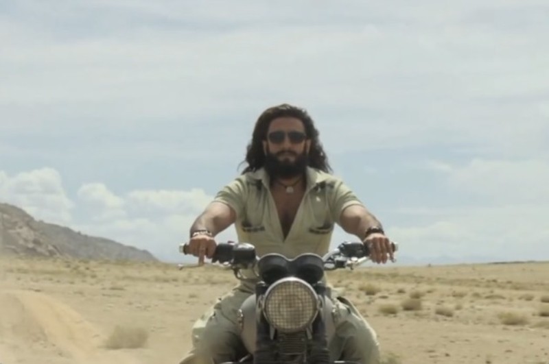 A real insurgency video goes viral as Dhurandhar’s Hamza echoes through Balochistan’s desert battlefield.