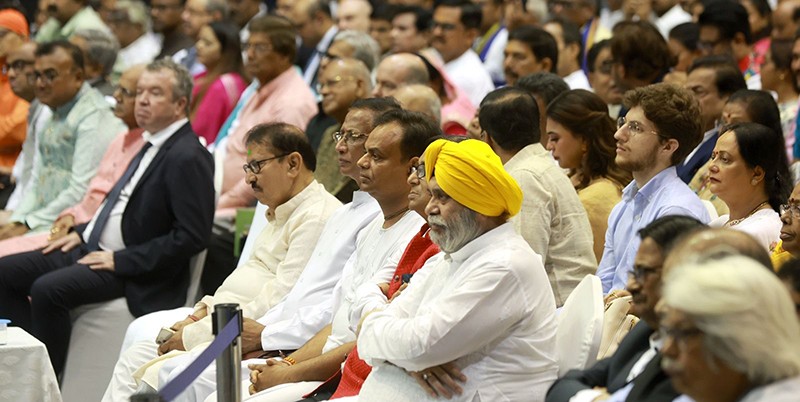 Mamata Banerjee joins grand Holi celebration in Kolkata — Watch the festive moments