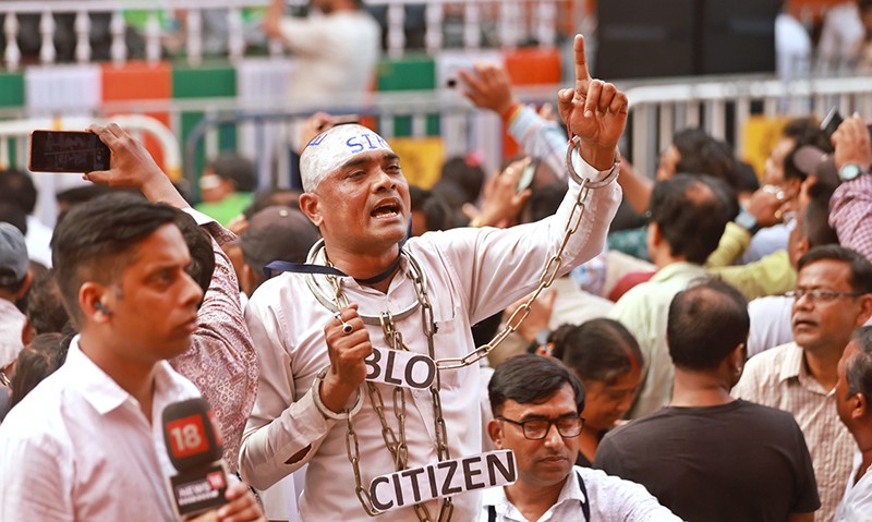 In Images: Mamata Banerjee holds dharna in Kolkata over SIR issue