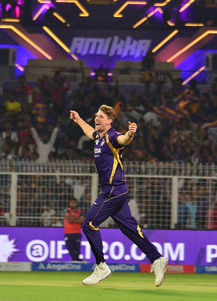In Images: KKR face LSG at Eden Gardens