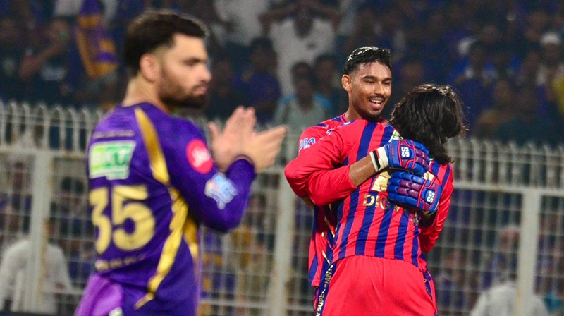 In Images: KKR face LSG at Eden Gardens