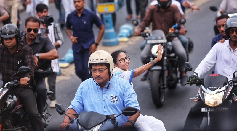 In images: Mamata Banerjee’s final campaign blitz from South Kolkata's Jadavpur to Gopal Nagar ahead of April 29 polls