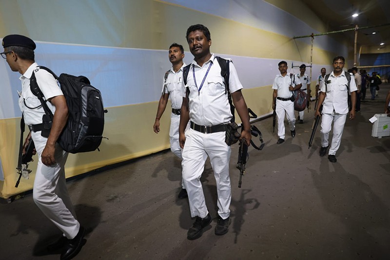 In Images: Poll preparedness peaks as VVPAT machines reach Kolkata centres ahead of final Bengal voting phase