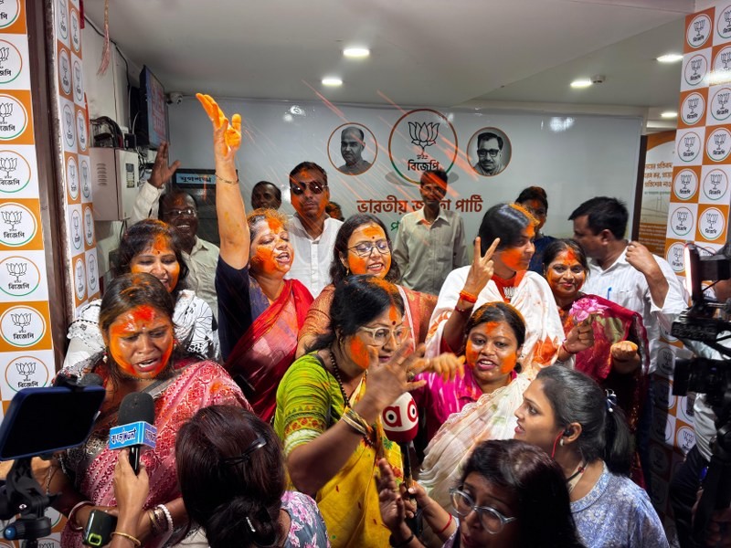 Celebrations begin at BJP Bengal HQ in Kolkata as party inches towards majority mark