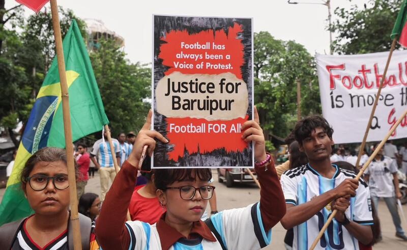 In Images: Kolkata football fans protest at Esplanade over Baruipur rape and murder case