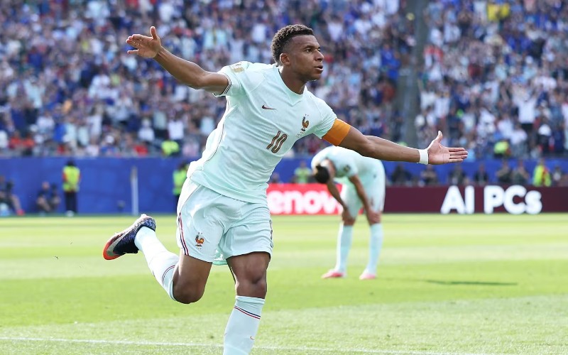 Mbappé scored and assisted as France defeated Morocco to secure another FIFA World Cup semi-final berth.