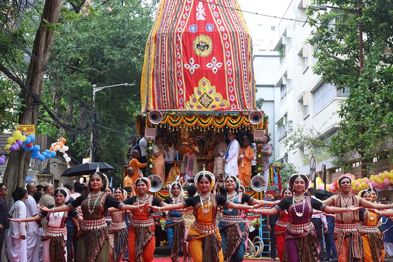 Bengal CM Suvendu Adhikari leads ISKCON's historic Kolkata Rath Yatra